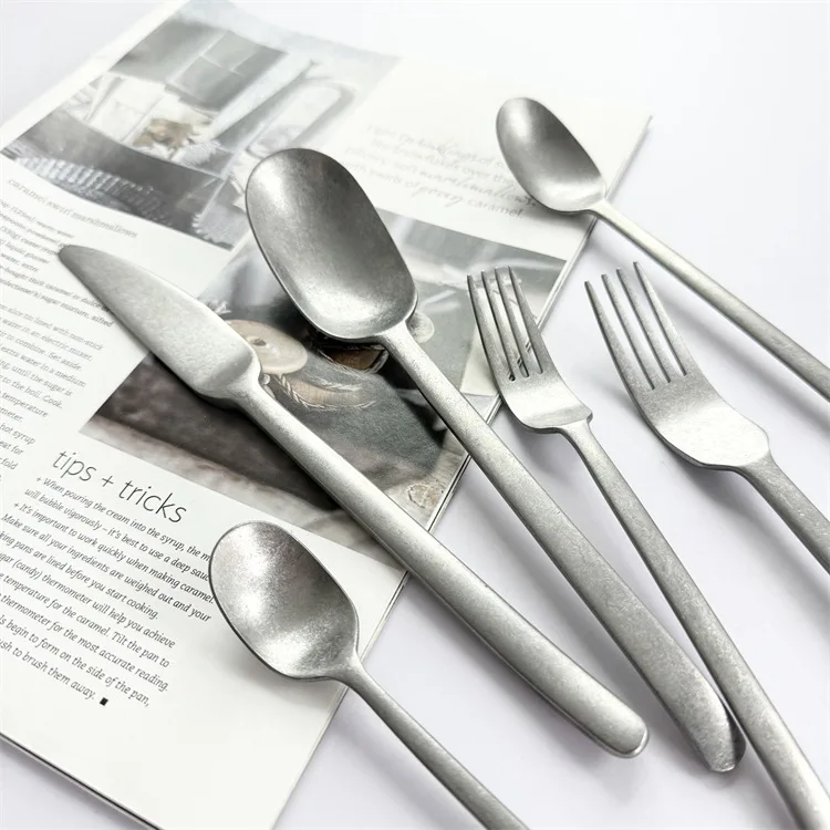 Eco Friendly Products Style Vintage American 430 Stainless Steel Flatware Set Gift Box Curved Handle Steak Knife Fork Spoon
