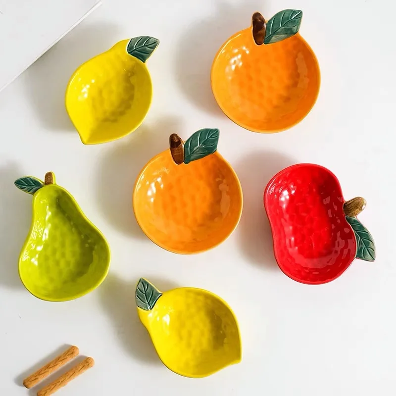 Hot Selling Japanese Fruit Shaped Cartoon Ceramic Saucer Cute Hot Pot Sauce Dish Cute Ceramic Dish Plate for Home Restaurant