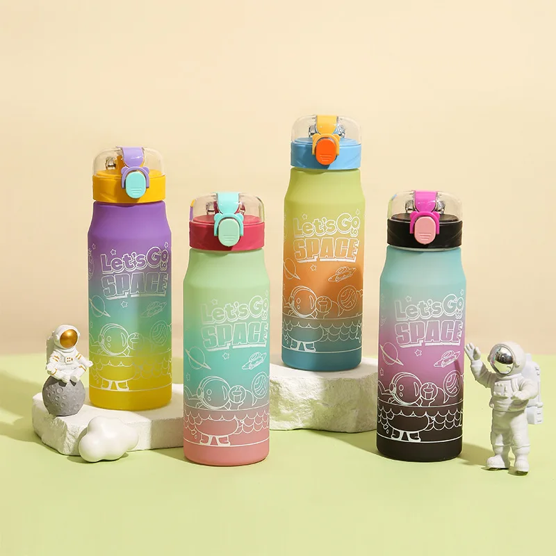 Creative 600ml Sports Water Bottle for Kids Cute Child Drinking Water Bottle With Straw and Lid Portable Plastic Water Bottle