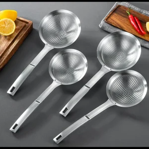 304 Stainless Steel Kitchen Strainer with Long Handle Fried Colander and Strainer for Household Use Punching Metal
