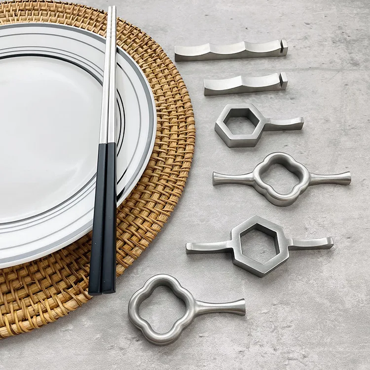 Dual-Use Creative Japanese Chopsticks Holder Golden Tableware for Hotels Restaurants Multifunctional Three-Purpose Metal